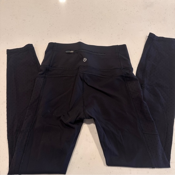 Lululemon Black 5 Pocket Leggings Size 2 - Picture 5 of 6